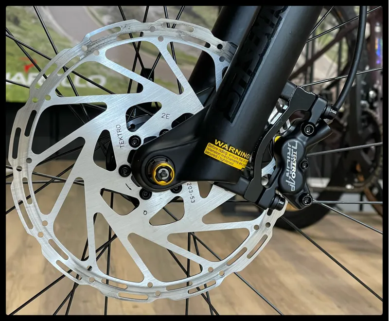 Liv Embolden E+ 2 625 25km/h Large Cosmos Navy 2023-6